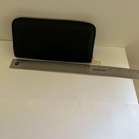 Wallet - Picture 2 of 5